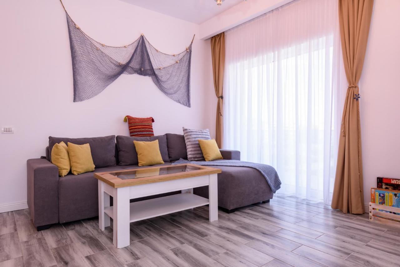 Appartement Kataleya Apartament à Năvodari Extérieur photo
